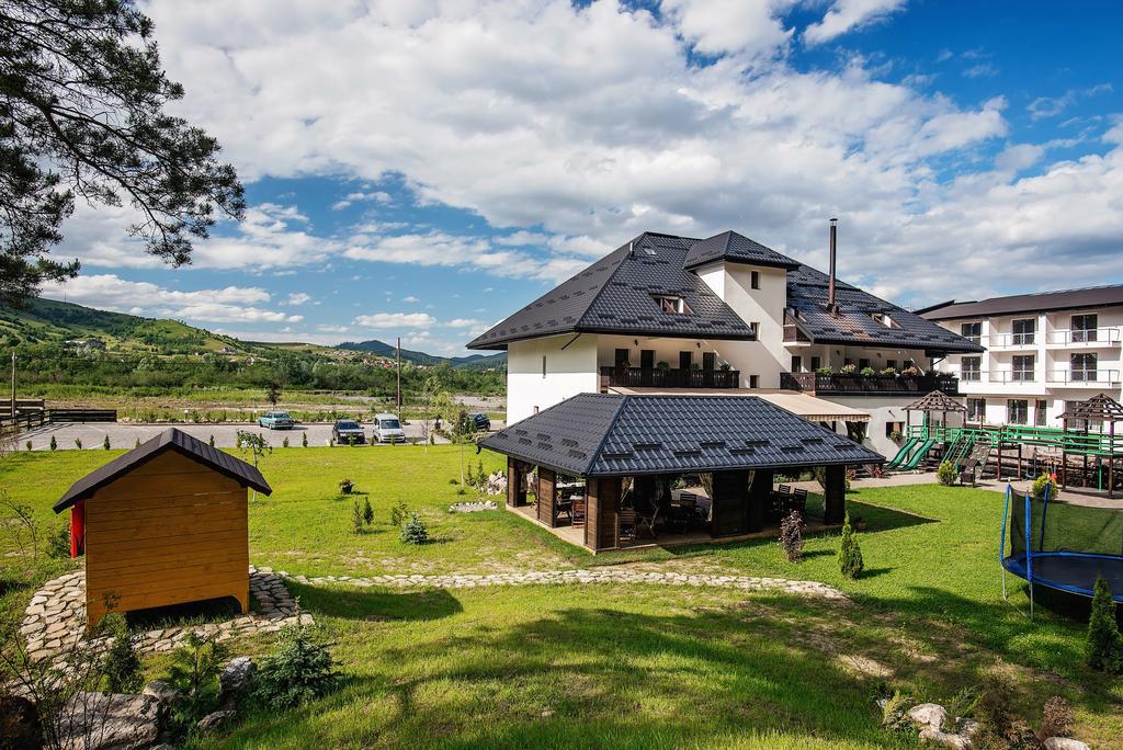 La Conac In Bucovina Hotel Gura Humorului Exterior photo